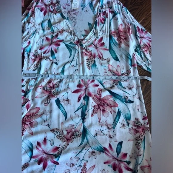 Floral colorful beachy top - Picture 6 of 6